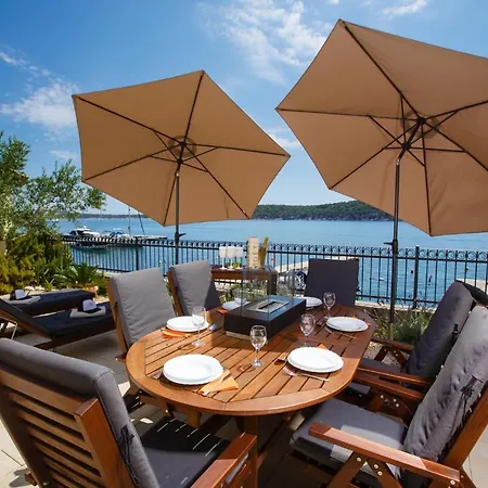 Riva Apartment Barbat na Rabu